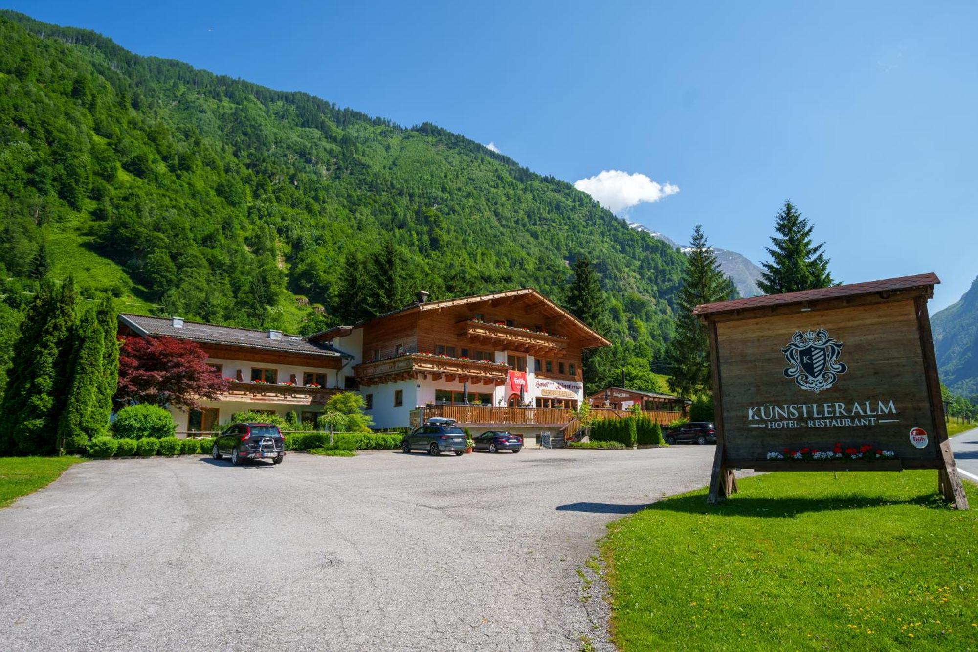 Hotel Kuenstleralm Kaprun Exterior photo
