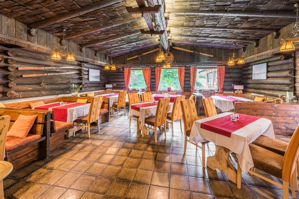 Hotel Kuenstleralm Kaprun Exterior photo